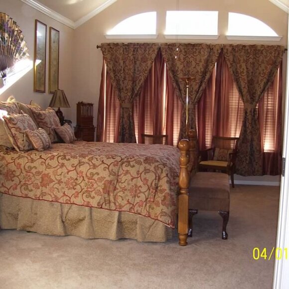 Queen Size Full Bedroom Comforter Set - Picture 1 of 1